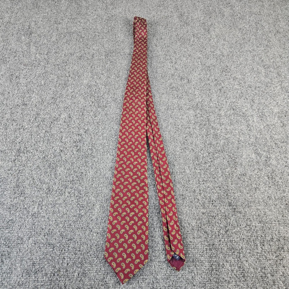 Club 901 Maison Blanche Mens Burgundy Paisley English Print Handmade Necktie